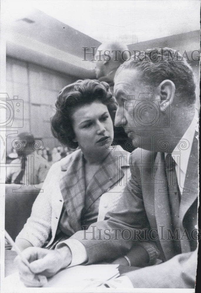 1960 Carole Tregoff And Her Attorney Robert Neeb Discuss Stategy - Historic Images