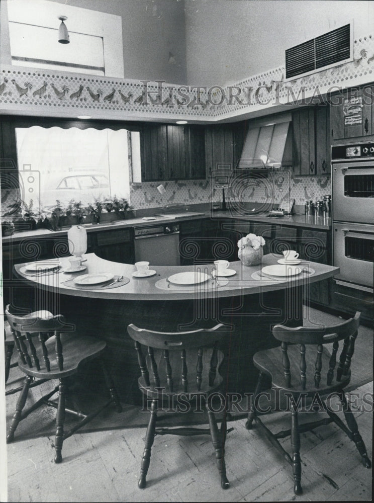 1967 Kitchen - Historic Images