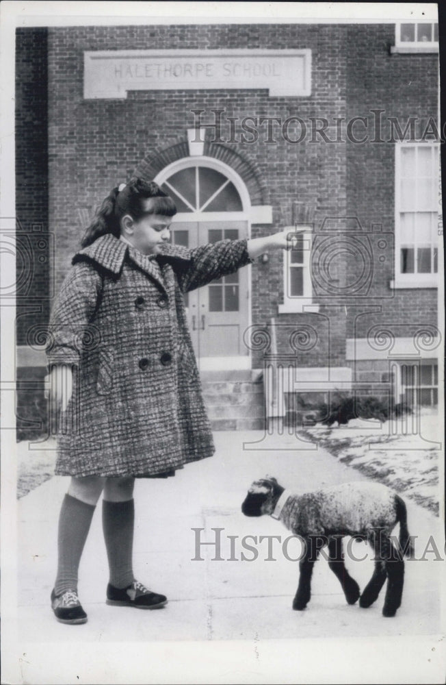 1963 Kathy Magness Modern Day &quot;Mary Had A Little Lamb&quot; - Historic Images