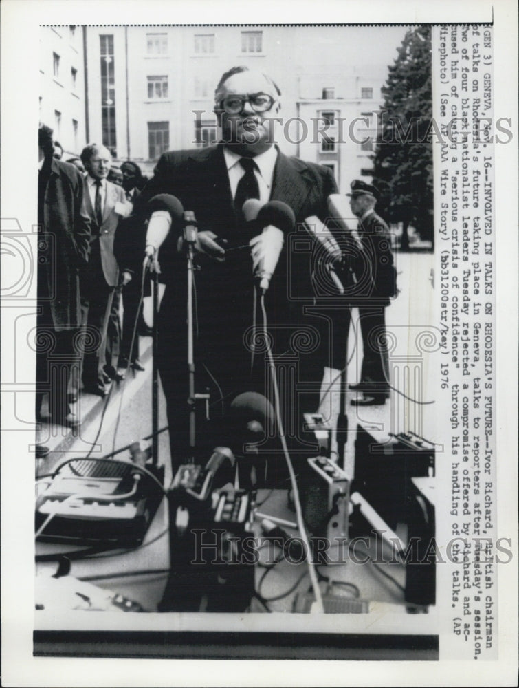 1976 Ivor Richard, British Chairman Talks in Rhodesia - Historic Images