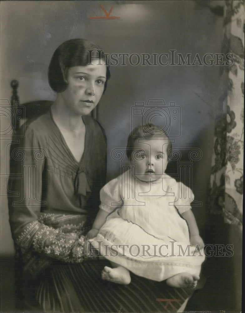 1929 Mrs, Frederick E. Booth and Daughter - Historic Images