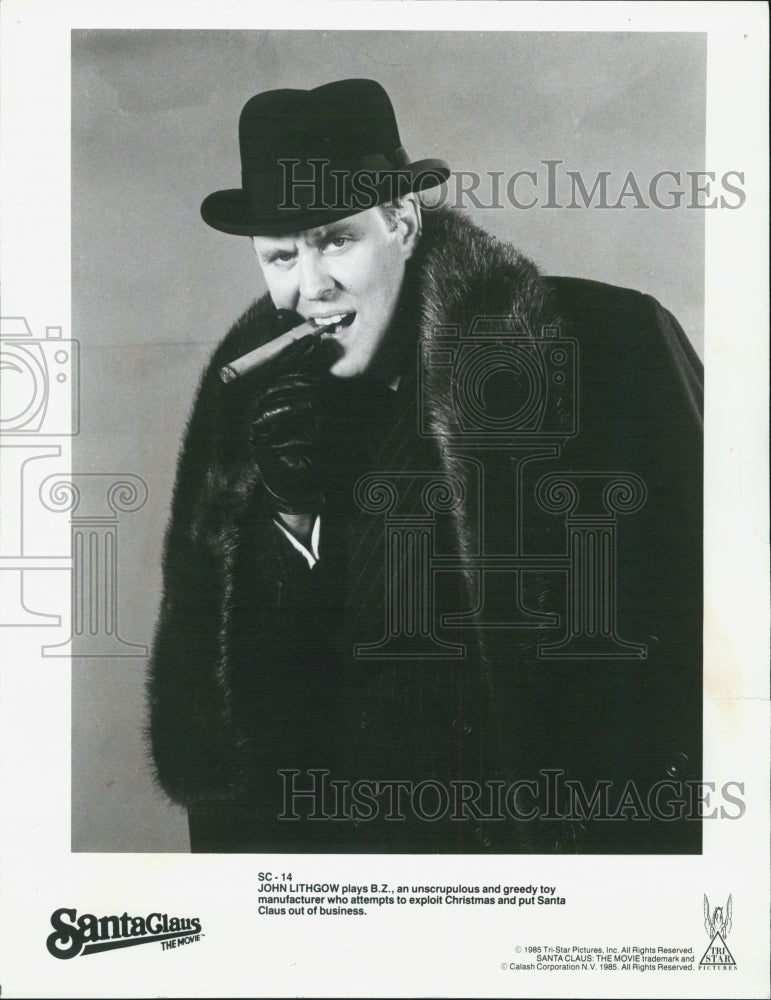 1985 Press Photo John Lithgow &quot;Santa Claus the Movie&quot; - Historic Images