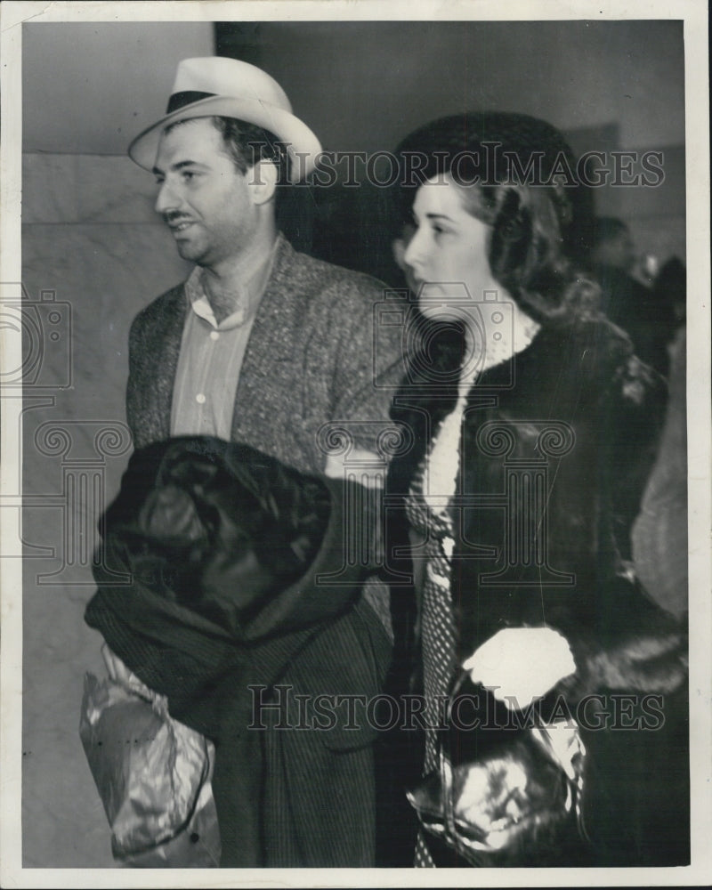 1938 Press Photo Julius Stark &amp; Wife Leaving Court - RSG54871 - Historic Images