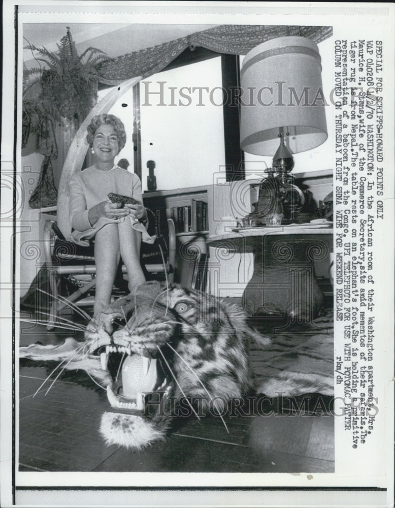 1970 Mrs. Maurice H. Stans wife Commerce Secretary safaris - Historic Images