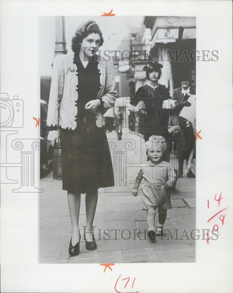 1942 Mrs Averell Harrison &amp; Winston 2 Years Old - Historic Images