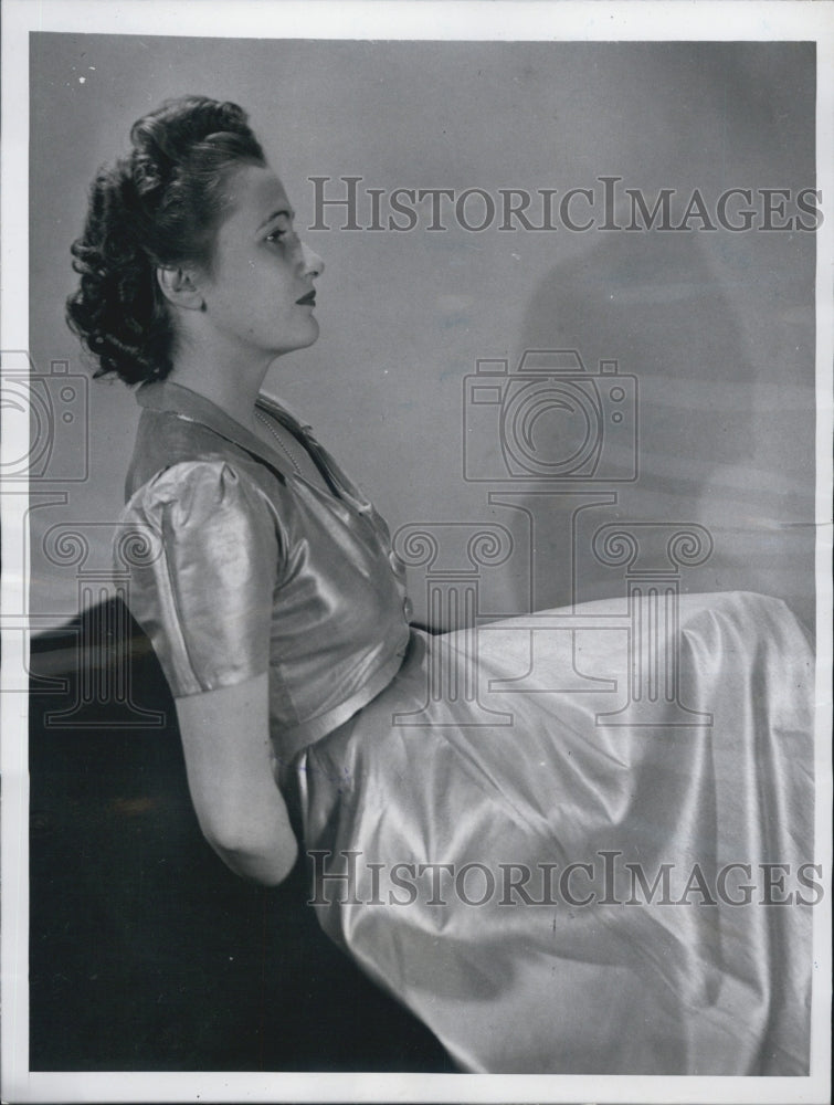 1938 Suzanne Wilson - Historic Images