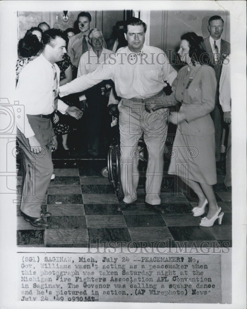 1949 Press Photo Gov. Wiliems Michigan Firemighters association AFL Convention - Historic Images