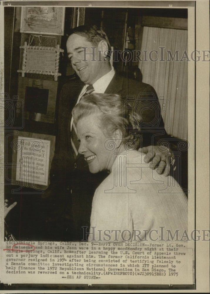 1975 Former Lt Gov Ed Heinecke And Wife Listen To Perjury Case - Historic Images