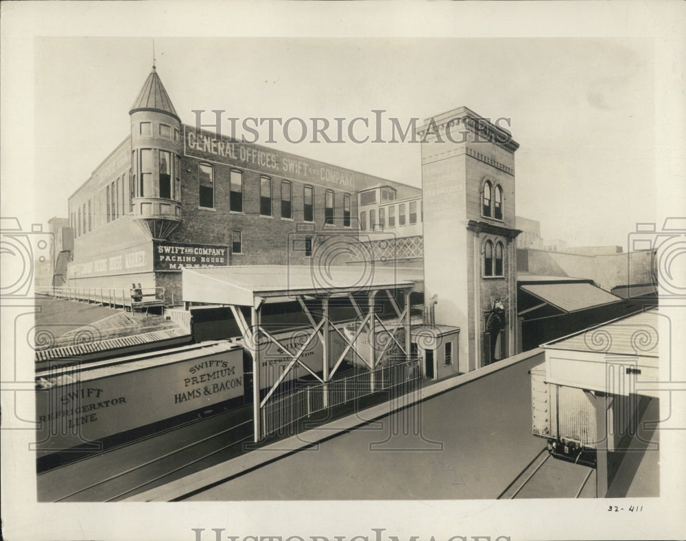 1903 Press Photo Old office tower packing house with train - RSG55969 - Historic Images