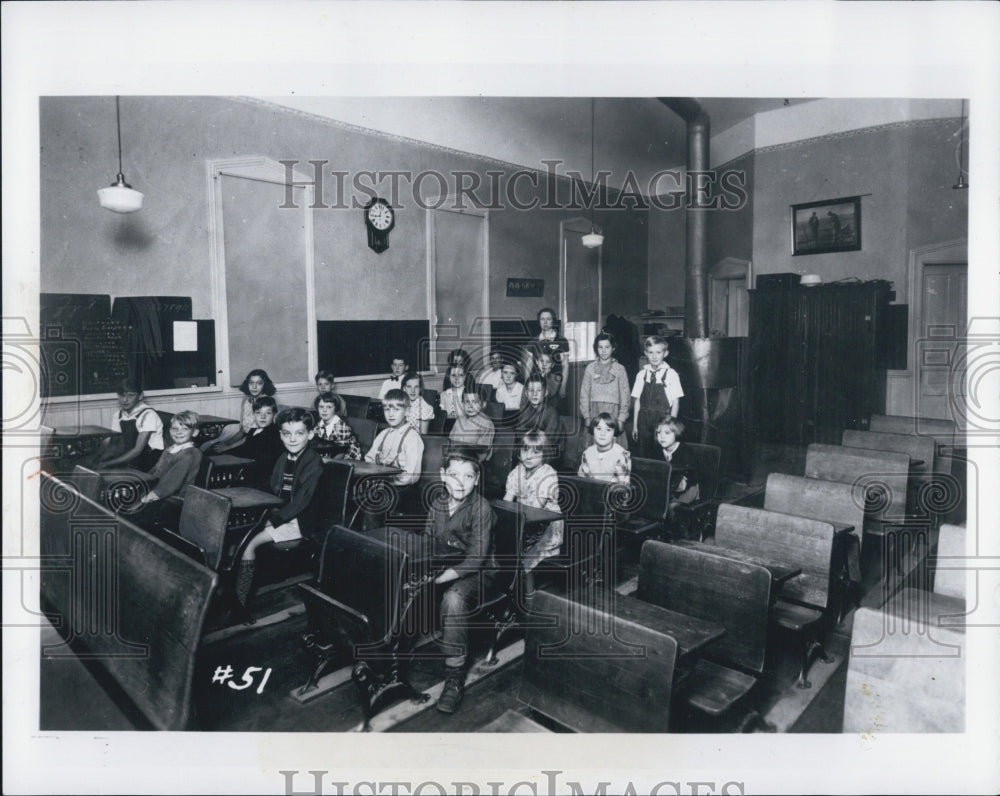 1972 One Room Schoolhouse in Waterford Township - Historic Images