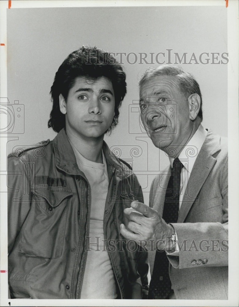 1986 Press Photo Actor John Stamos and Jack Klugman - Historic Images