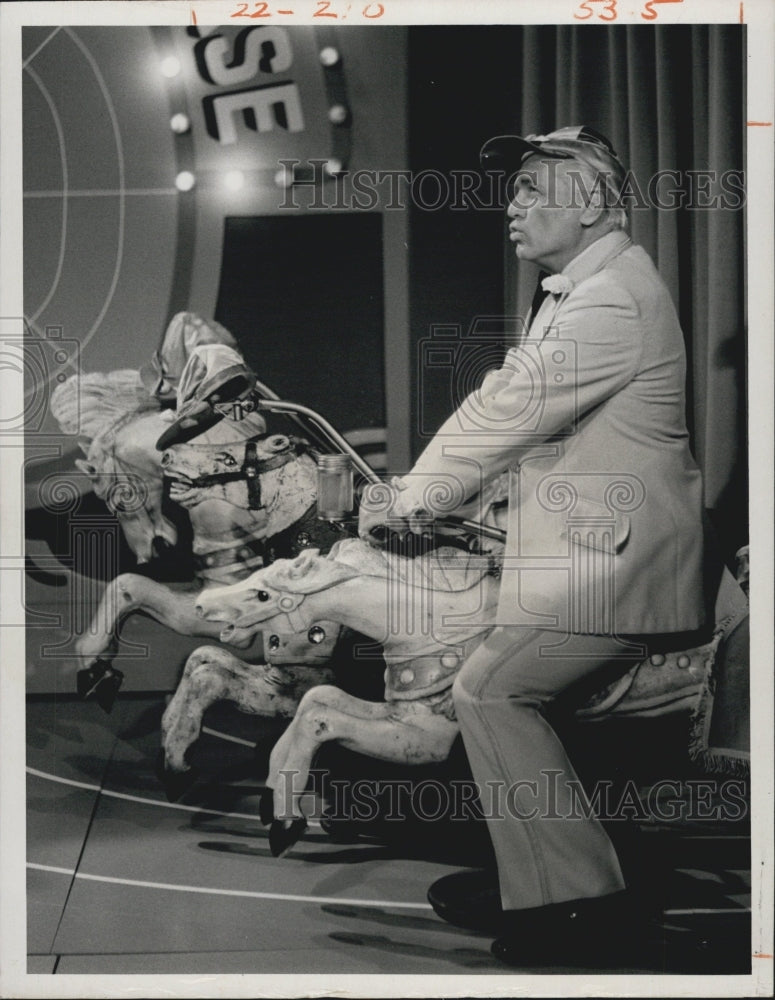 1976 Ted Knight of "The Mary Tyler More Show" - Historic Images