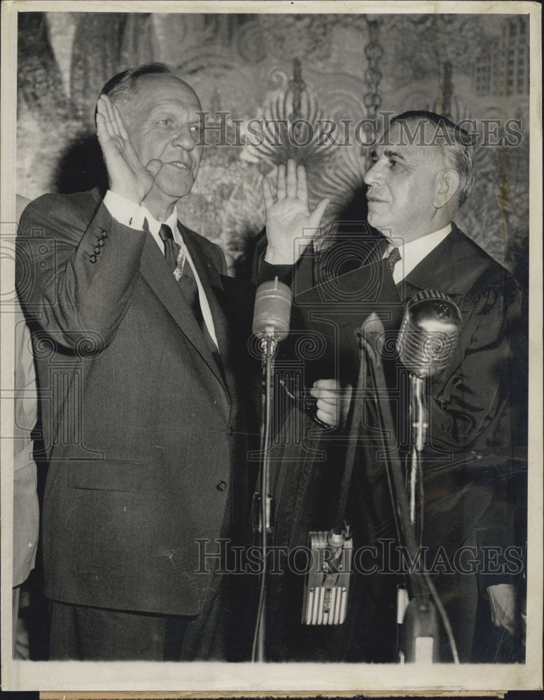 1953 Lt. Gov. Goodwin Knight oath Governor California Chief Justice - Historic Images