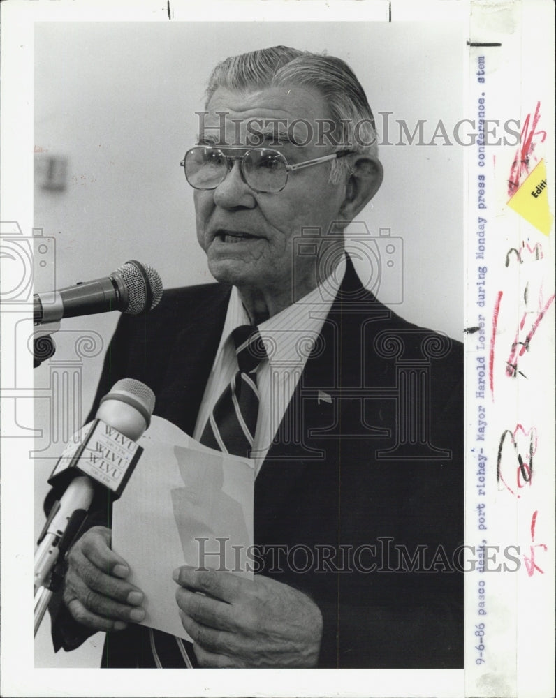 1986 Press Photo Mayor Harold Loser/Port Richey Florida - Historic Images