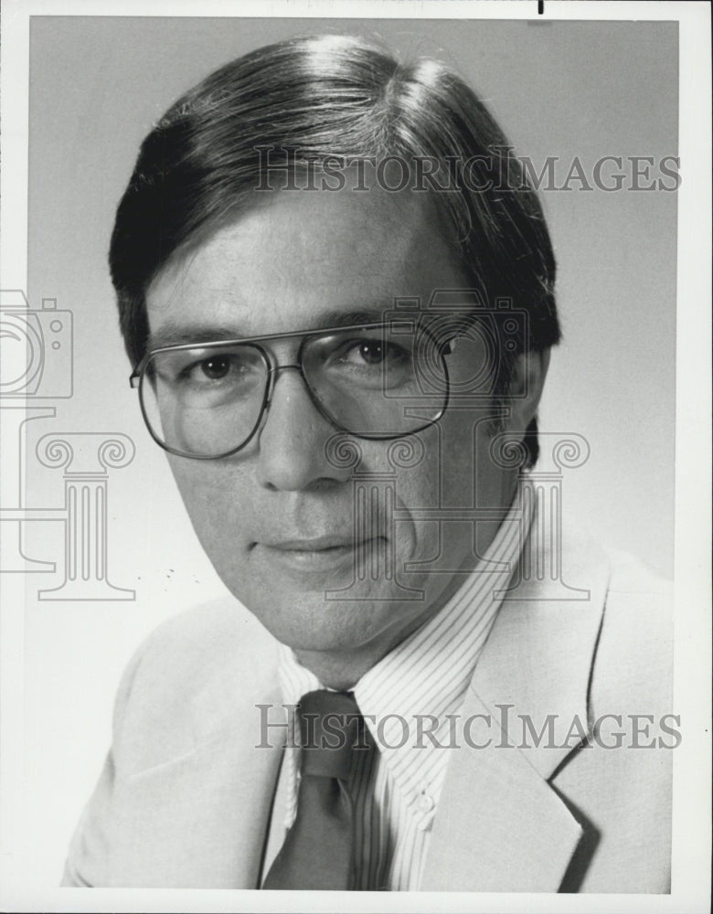 1982 Press Photo Lloyd Dobyns, NBC News Overnight - Historic Images