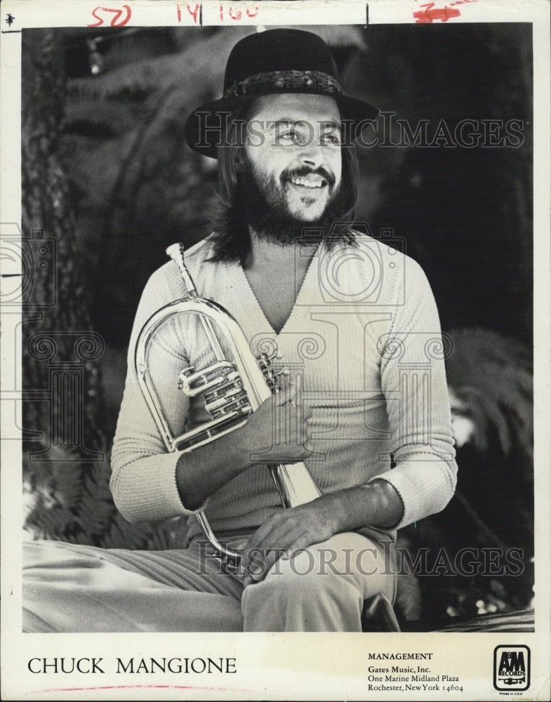 1983 Press Photo Chuck Mangione Jazz Artist &quot;Feels So Good&quot; - Historic Images