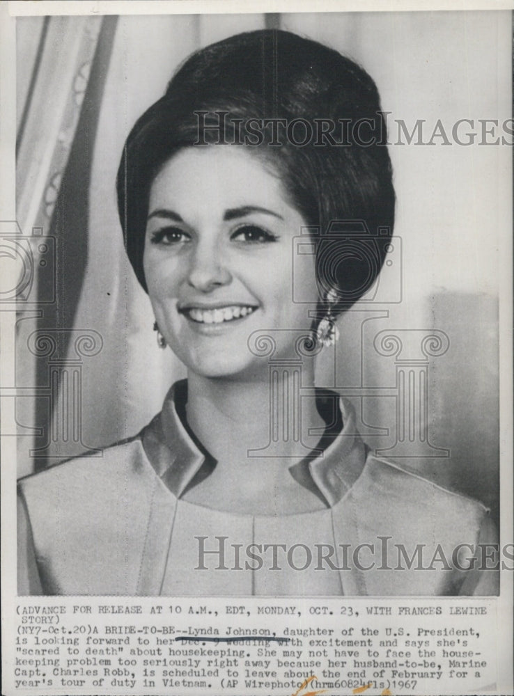 1967 Lynda Johnson Engaged to Marine Capt Charles Robb - Historic Images