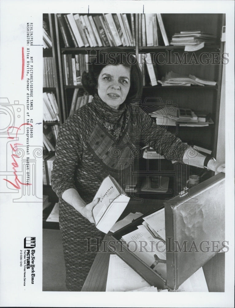 1989 Press Photo Former Congressional Budget Office Director Alice Rivlin - Historic Images