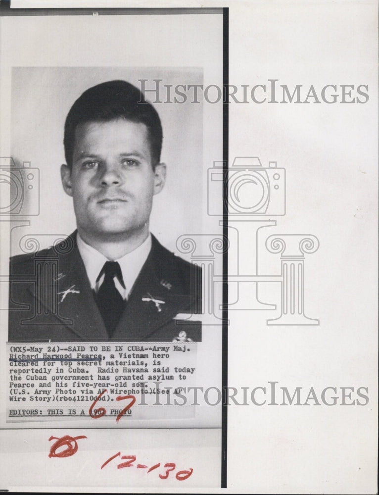 1967 Army Major Richard Harwood Pearce Reported In Cuba With Son - Historic Images