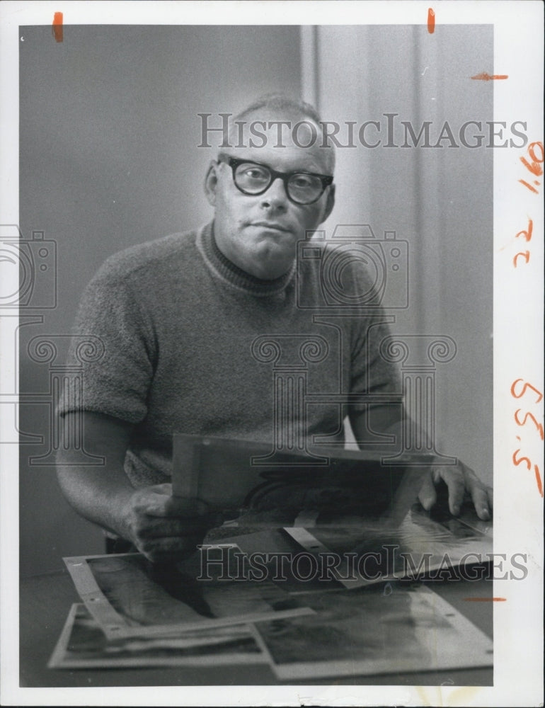 1974 Glen Roy Harahan Unusual Human Photography Medical Researcher - Historic Images