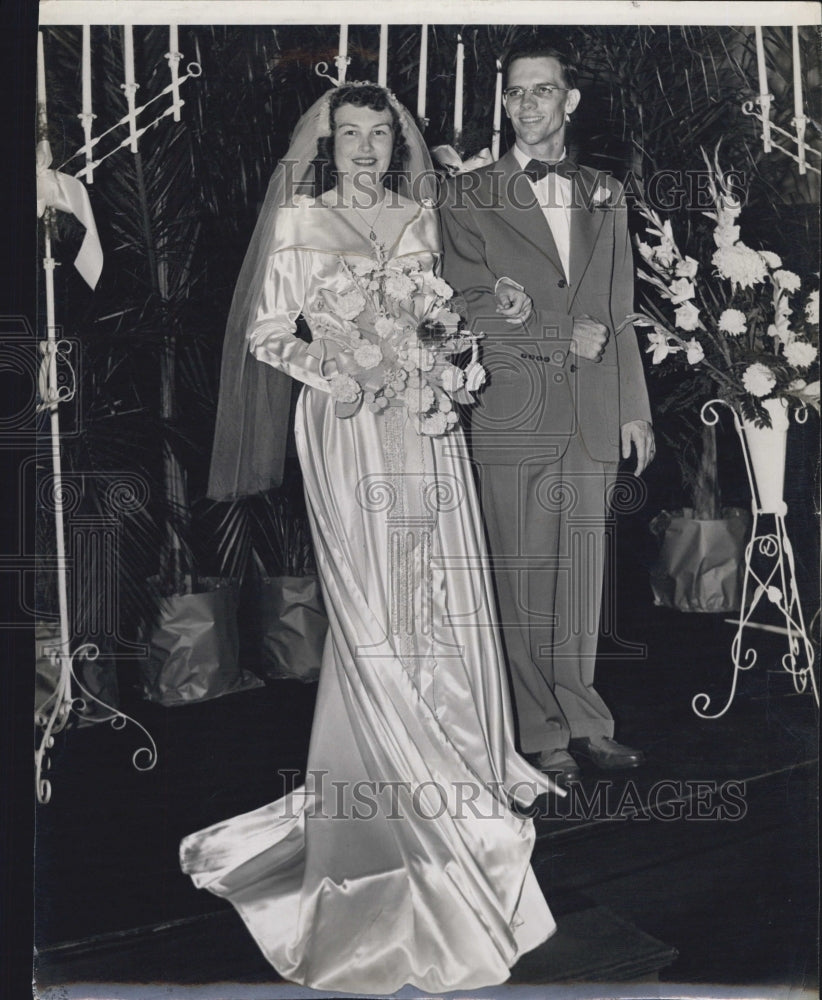 1949 Mr & Mrs Robert Robbins, Newlyweds - Historic Images