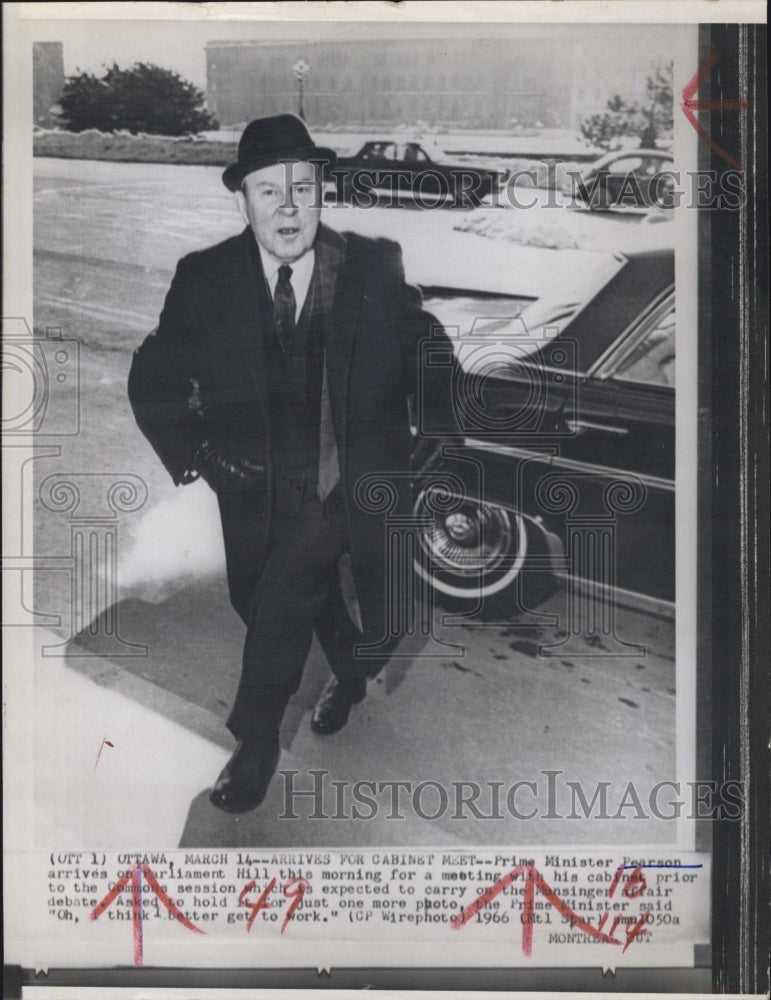 1966 Press Photo Prime Minister Pearson at Parliament Hill - Historic Images