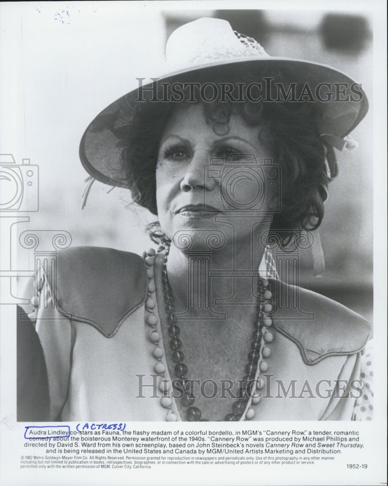 1982 Press Photo Audra Lindley Fauna "Cannery Row" - Historic Images