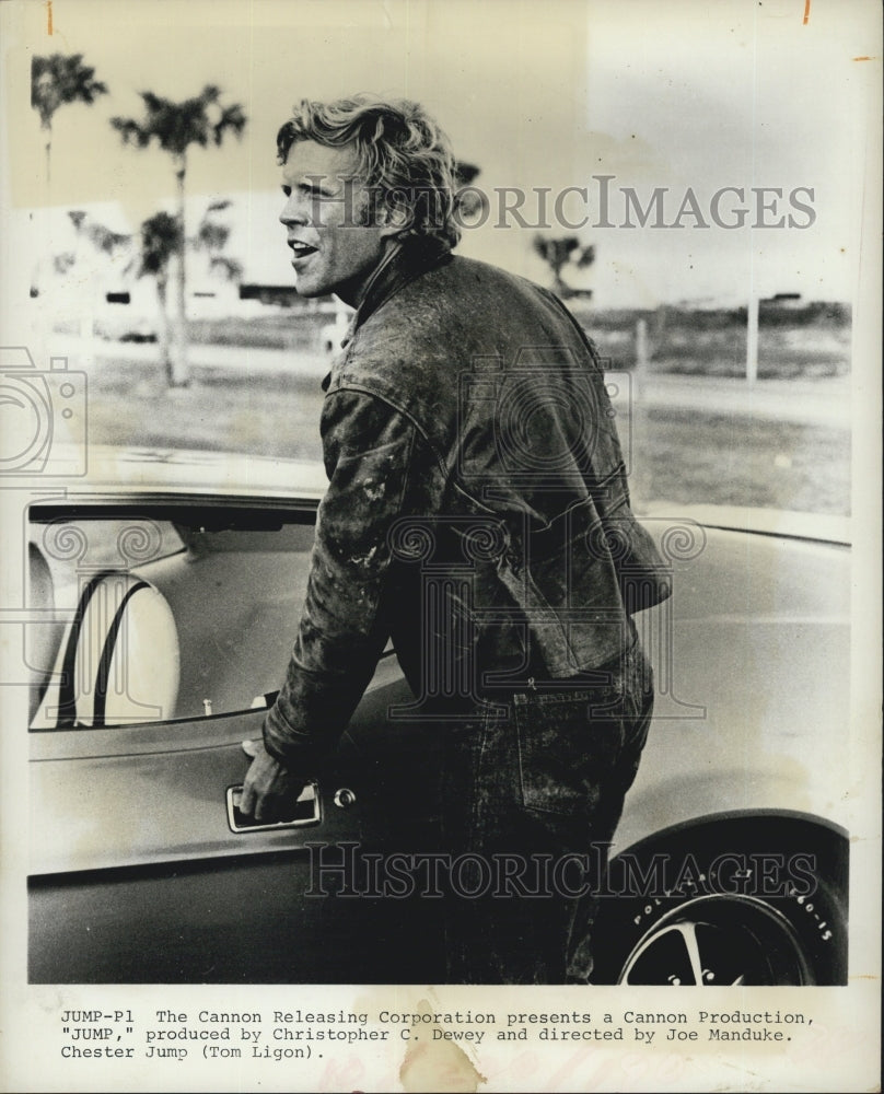 1971 Actor Tom Ligon on set of movie Jump - Historic Images