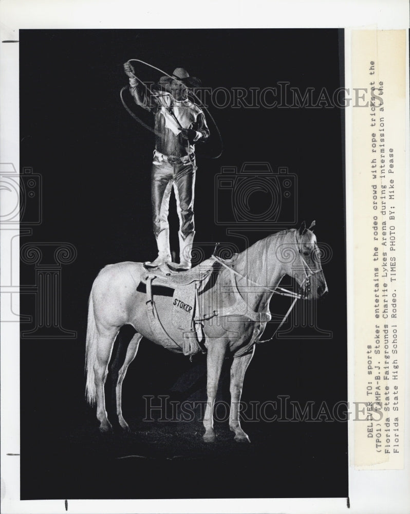 1991 Press Photo B.J. Baker, rope tricks. - Historic Images