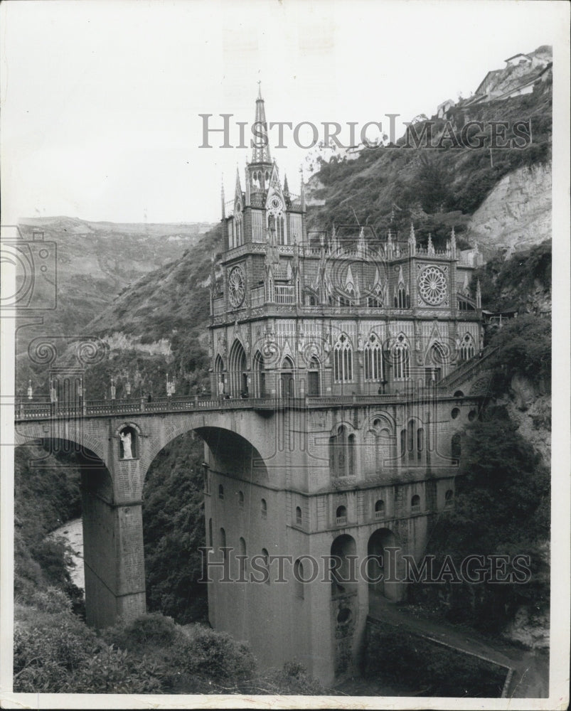 1972 Press Photo Iglesia Lajas building next to Galeras volcano lake lacocha - Historic Images