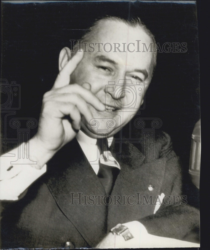 1946 William A. Patterson testifies that he refused donation - Historic Images
