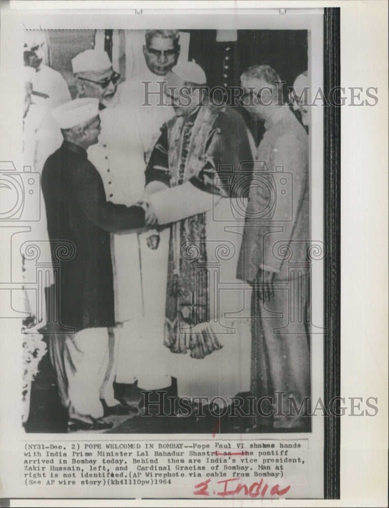 1964 Pope Paul VI & India Prime Minister Lal Bahadur Shastri Bombay - Historic Images