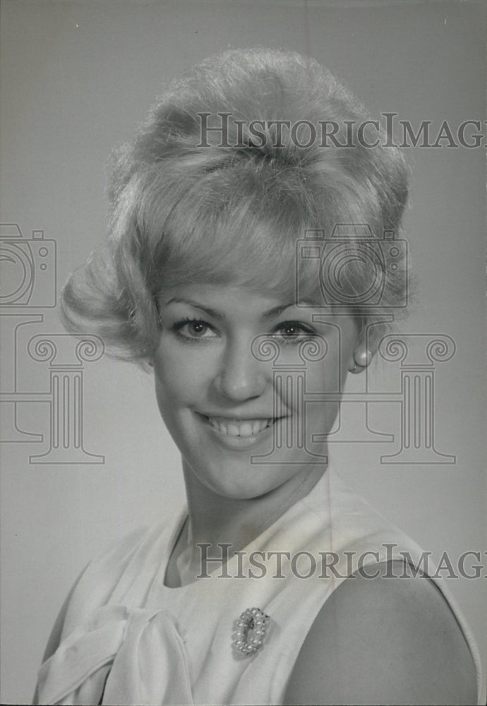 1964 Miss Dorothy Patton. - Historic Images