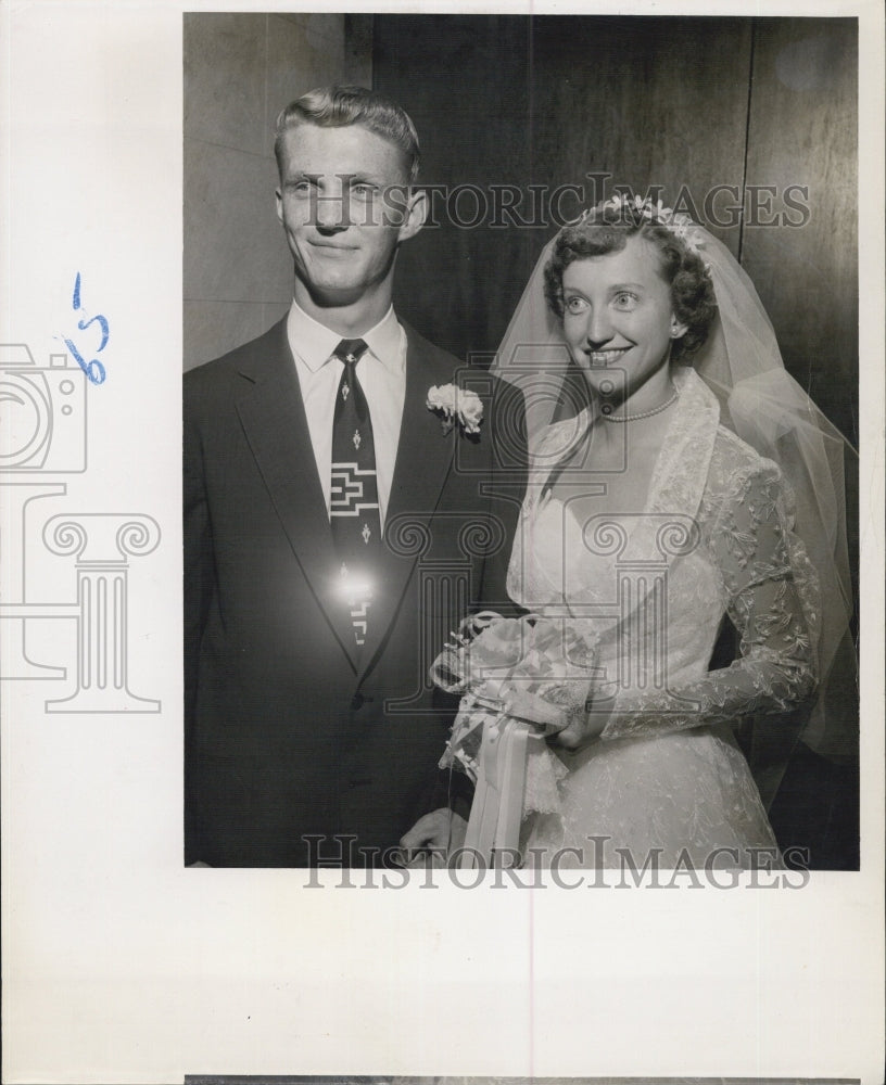 1955 Press Photo Barbara DeLaCure and Jo Edward Patterson wed. - Historic Images