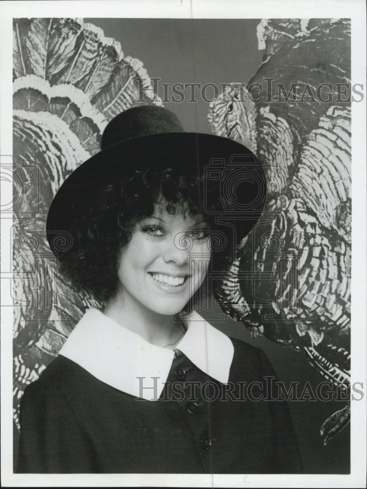 1980 Press Photo Happy Days Series Actress Erin Moran Thanksgiving Decor - Historic Images