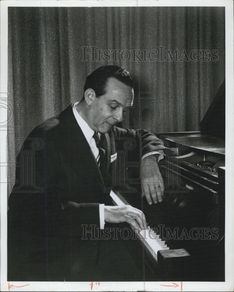 1973 Pianist Salvador Ley - Historic Images