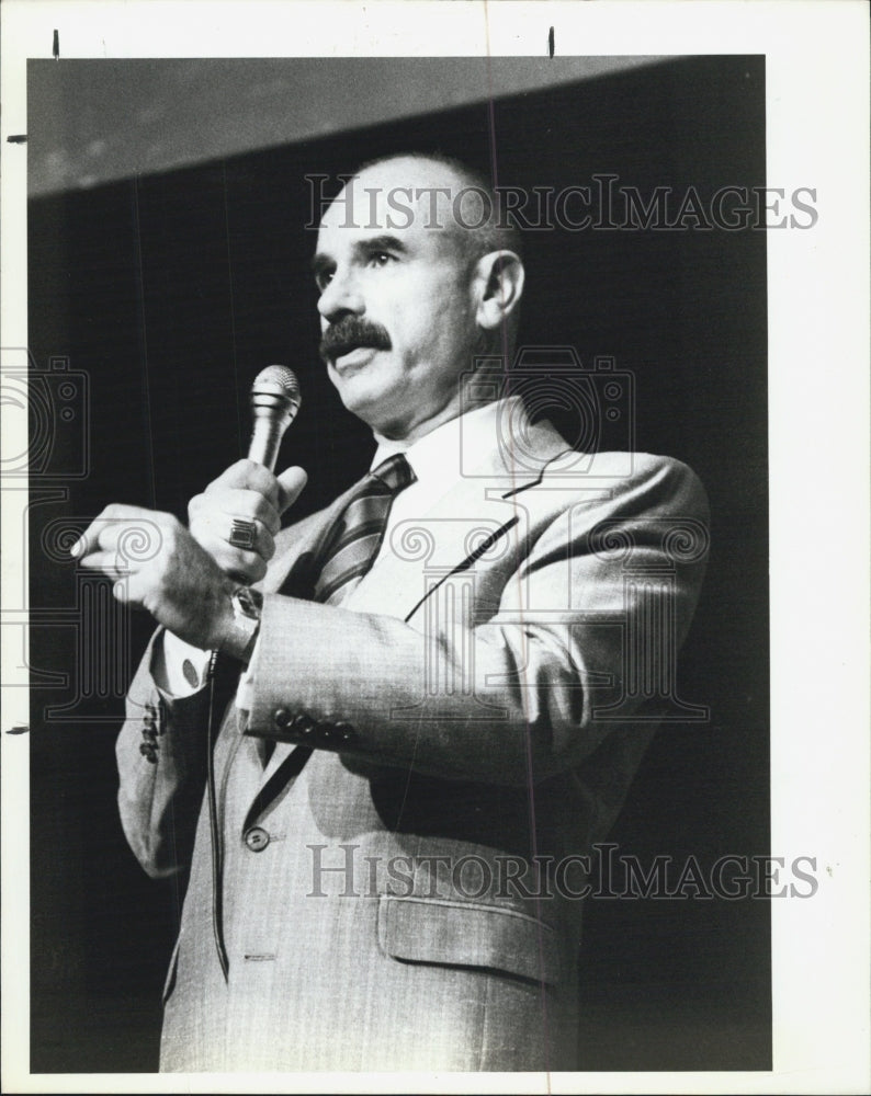 1991 Press Photo G. Gordon Liddy. - Historic Images