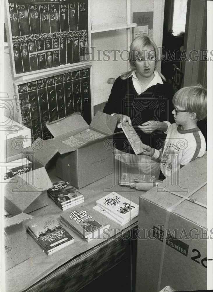 1983 Press Photo Carole Marsh Longmeyer Son Michael Marsh - Historic Images