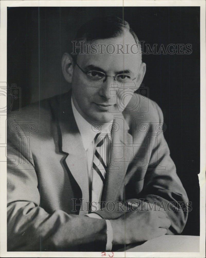 Press Photo Dr. Donald Longman Portrait - Historic Images