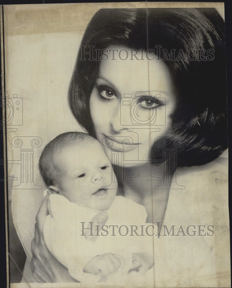 1973 Sophie Loren Ponti & Son Edcardo - Historic Images
