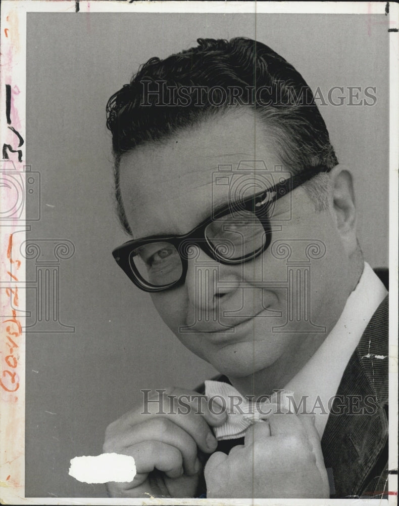 1976 My World And Welcome To It Series Henry Morgan Portrait - Historic Images