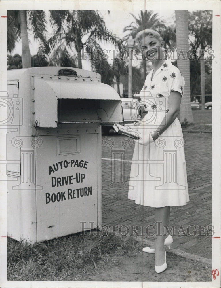 1959 All American shirtwaist dress - Historic Images