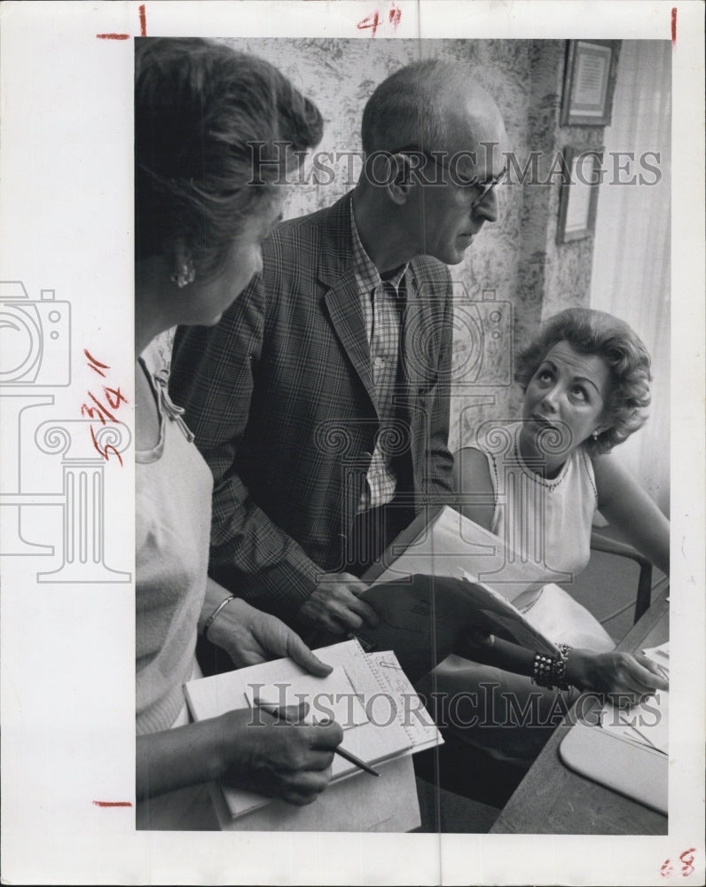 1960 Mrs Gregg S Dodge Girls' Town - Historic Images