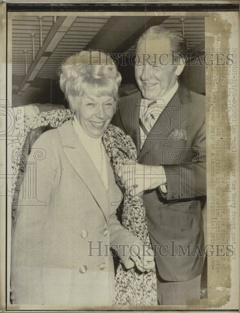 1972 Los Engeles Mayor Sam Yorty - Historic Images