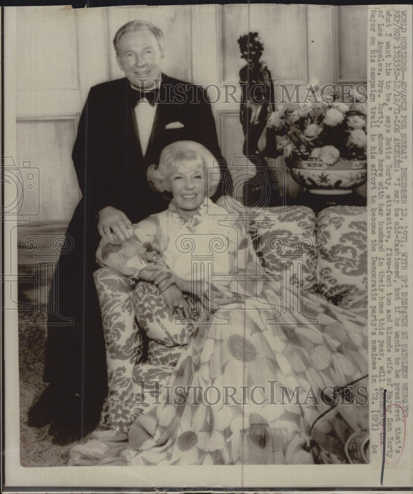 1971 Press Photo Mayor Sam Yorty - Historic Images