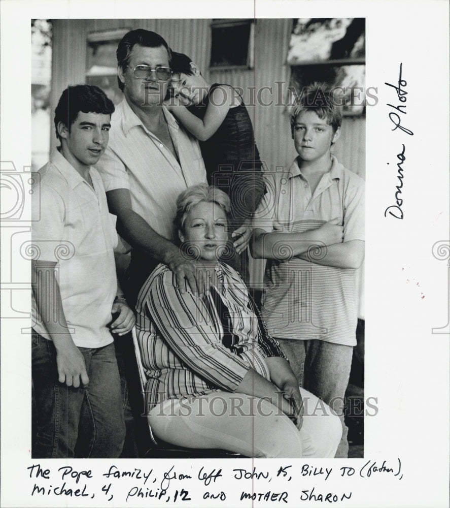 1986 Press Photo The Pope Family - Historic Images