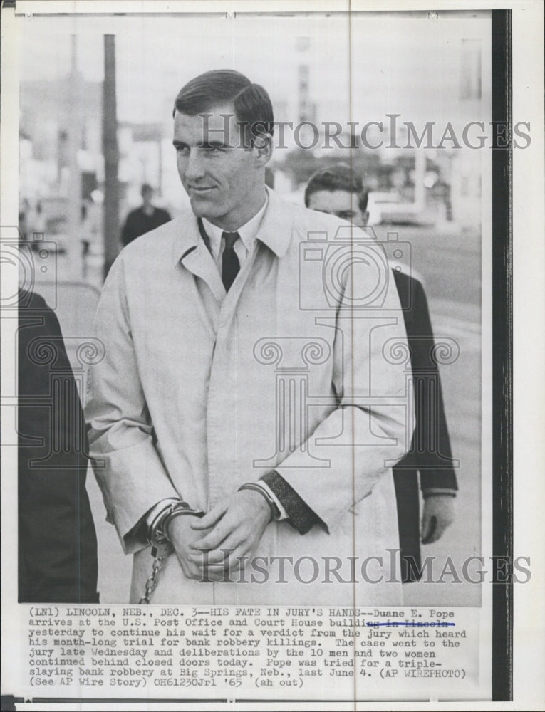 1965 Duane E.Pope Arrives at US Post Office And Court House Building - Historic Images