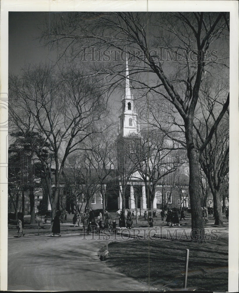 1963 Harvard University Campus Building Students Walking - Historic Images