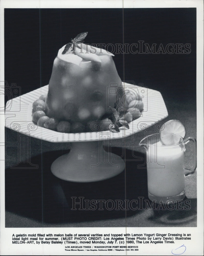 1980 Press Photo Gelatin salad - Historic Images