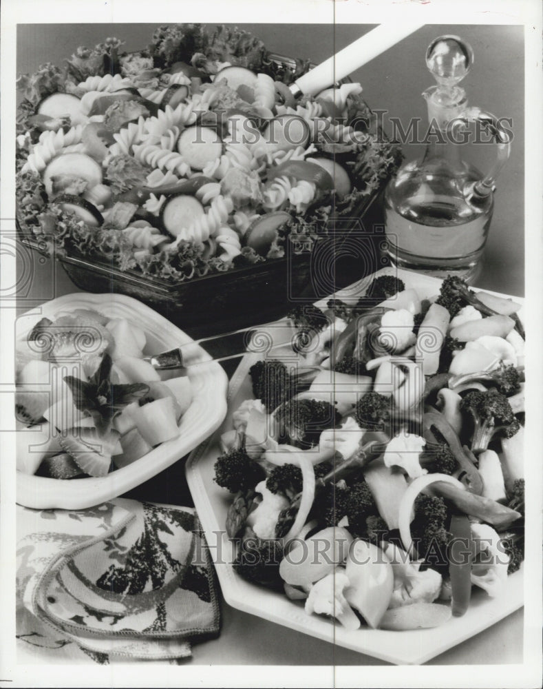 1985 Press Photo Marinated Vegetable Salad - Historic Images